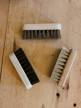 Preview: Reise-Schuhbürste / Rosshaar braun, lackiert